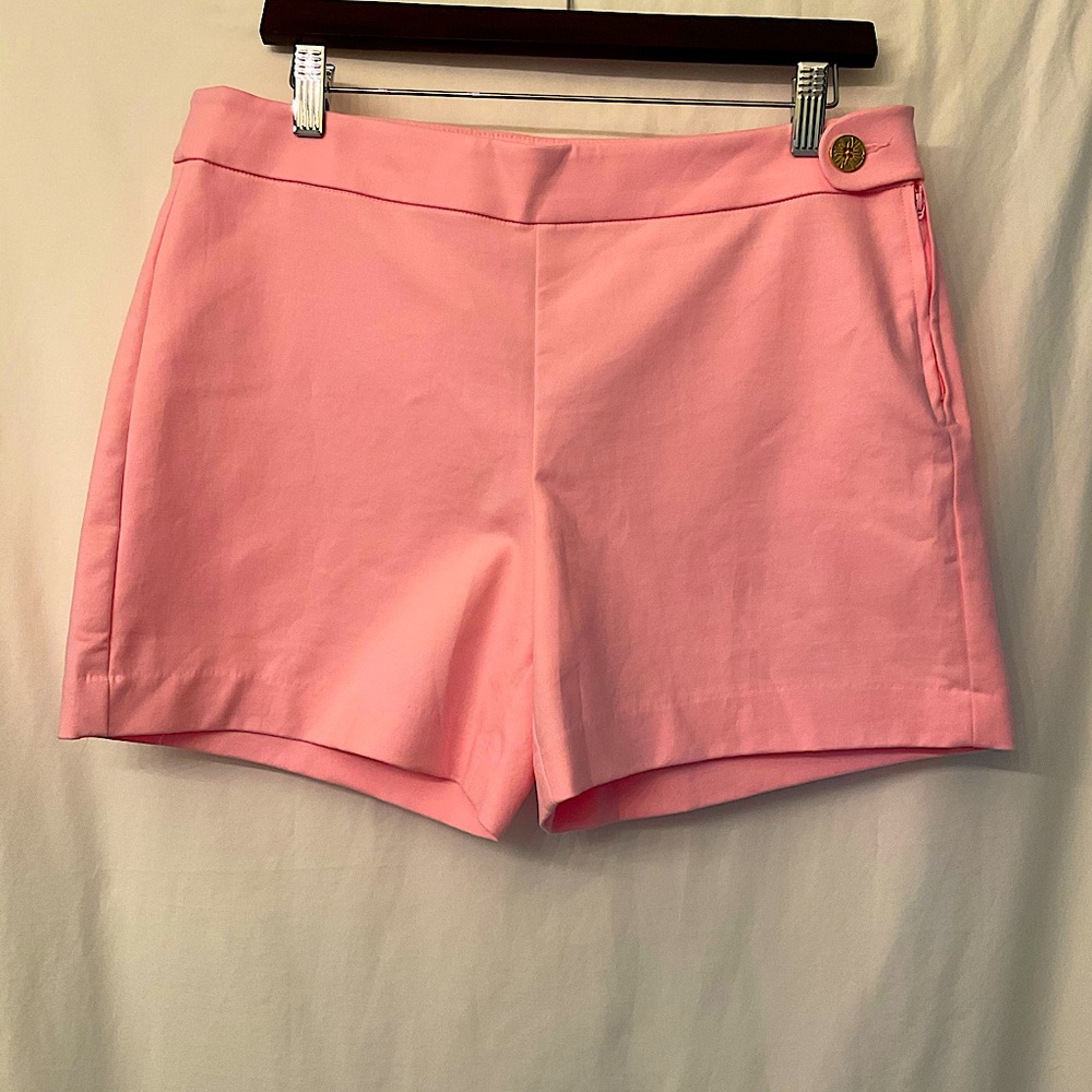 NWT!!! 
Lilly Pulitzer - size 8 Alessi Stretch Short in Pink Blossom  5” inseam